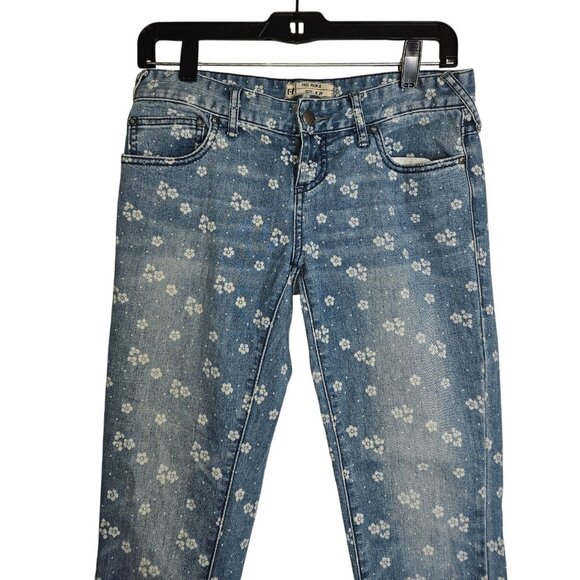 Free People Ditsy Flower Floral Denim Jeans Casual Low-Rise Ankle Women 26 - Picture 7 of 11